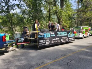 Chucks Apartment band